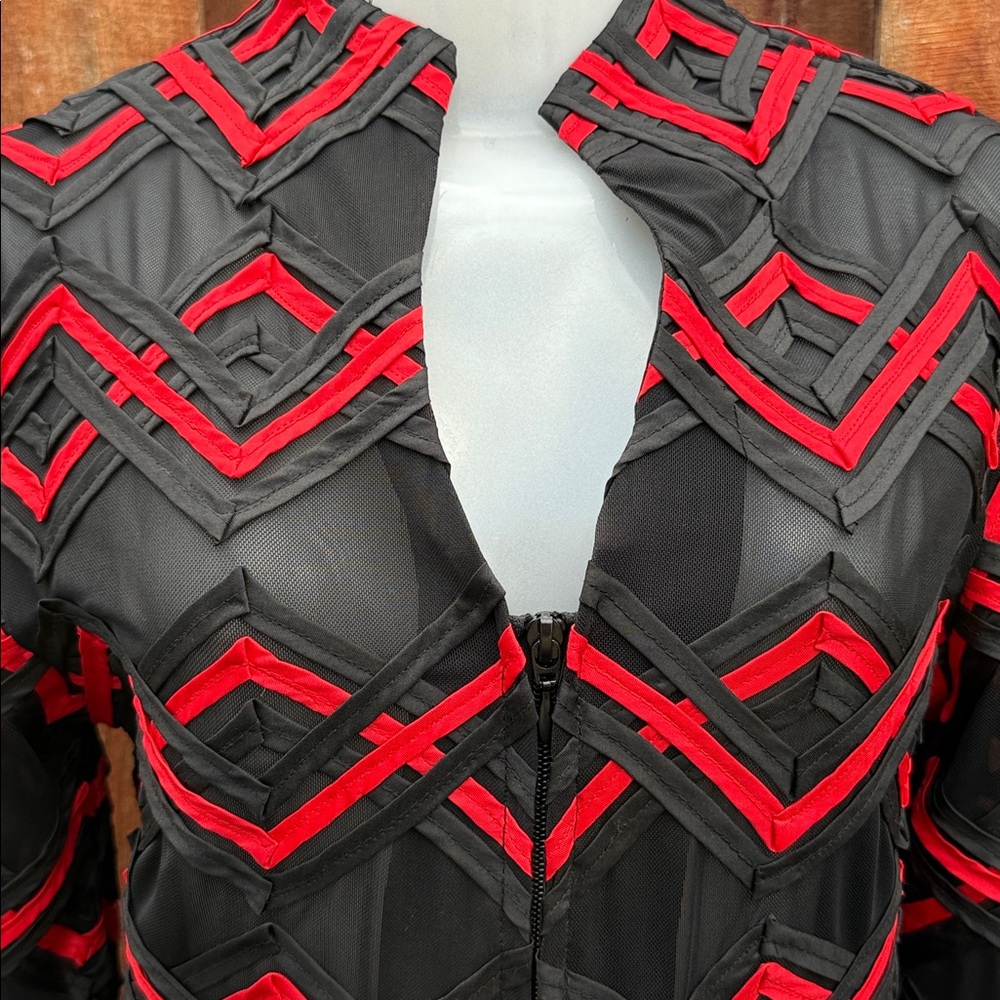 T&W Designs Black and Red Patterned Blazer Size S - Picture 4 of 9